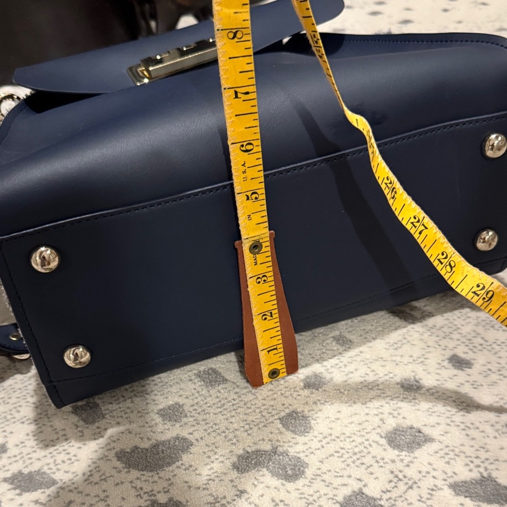 Zac Posen Elegant Navy Blue Handbag - Picture 3 of 12